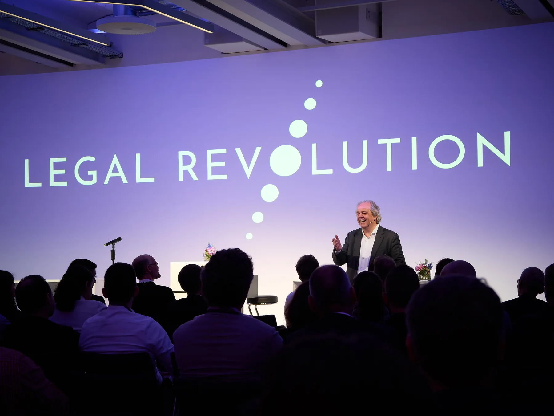 Legal Revolution Keynote mit Publikum und Bühnenatmosphäre